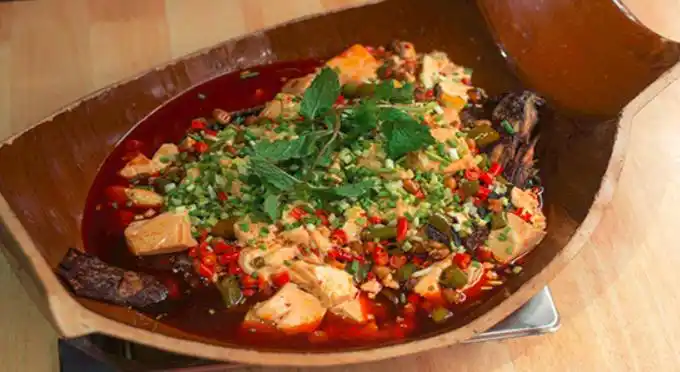 小卢均瓦罐豆花烤鱼