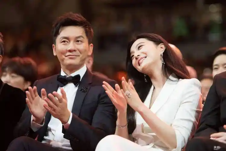 李沁未婚生子?彭小苒勾引任嘉伦?林一私生活混乱?魏哲鸣芒果新太子?