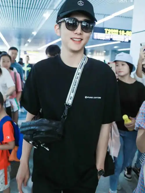 今日份考古张新成机场