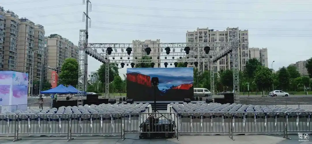 p4光祥屏 室外屏-舞台灯光设备租赁_舞美音响背景租赁_舞台搭建led灯