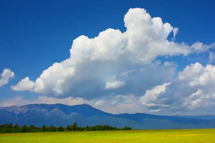 小清新蓝天白云图片