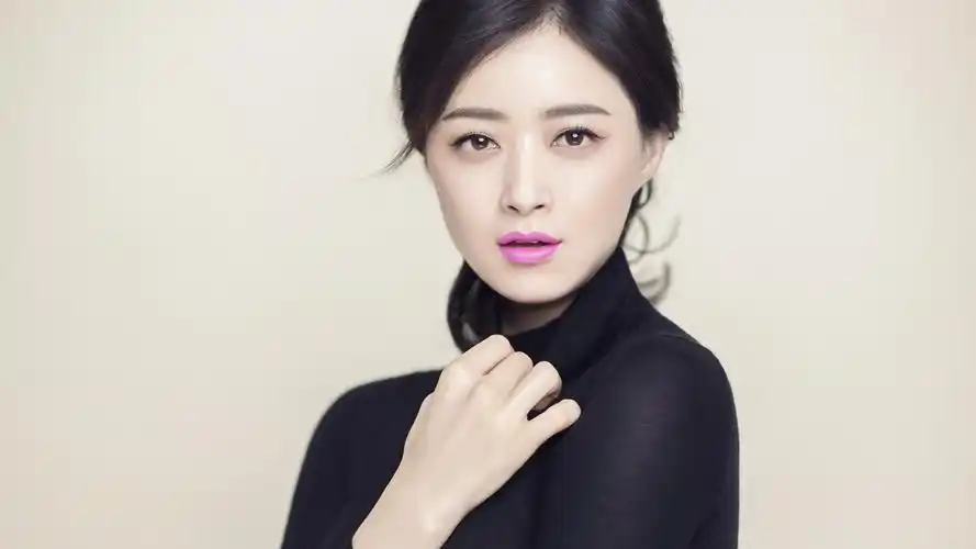 内地明星 蒋欣 明星风尚壁纸