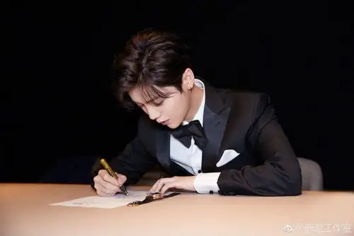 鹿晗- 堆糖,美图壁纸兴趣社区