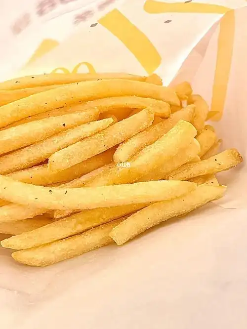 金拱门洋葱乳酪摇摇薯限定回归!好吃哭01