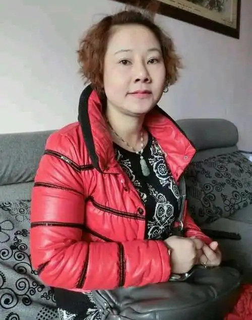47岁离异女征婚照片(id:62777753)_广西河池征婚交友_珍爱网