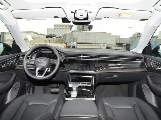 广州地区奥迪q8清仓大甩卖最新报价6818万错过就没有