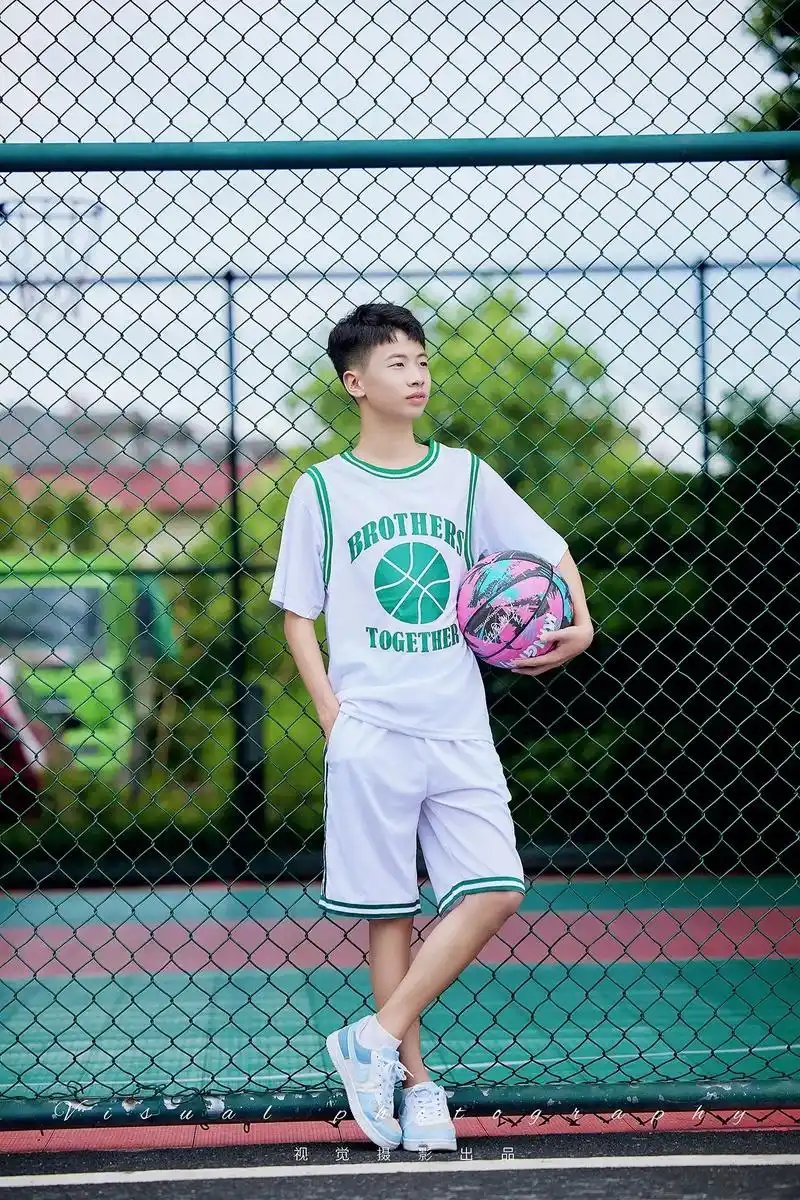 三套衣服三种风格,今天16岁成人礼的小帅哥#客片分享 #男生 - 抖音