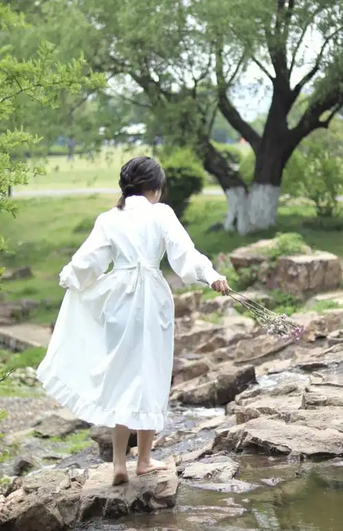 赤脚的夏天快来玩水呀