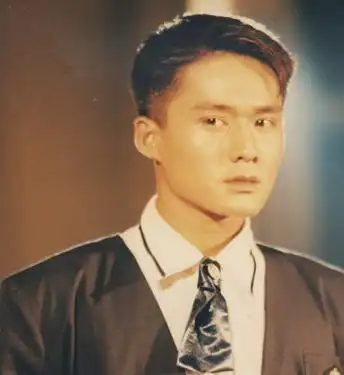 p>江国宾,1967年11月9日出生于中国台湾省屏东县,中国台湾男演员.