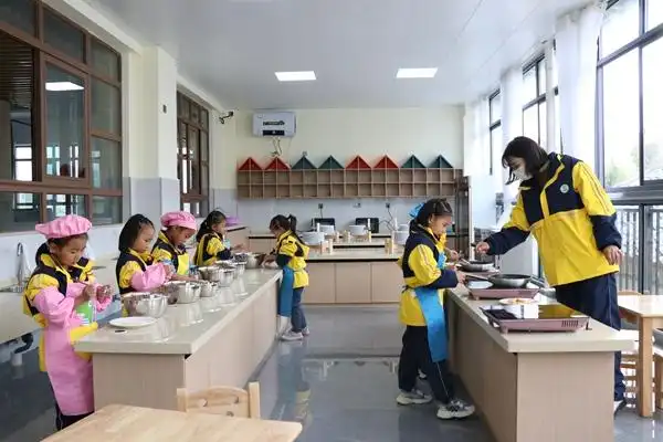 七星关区第三幼儿园内的生活体验馆.