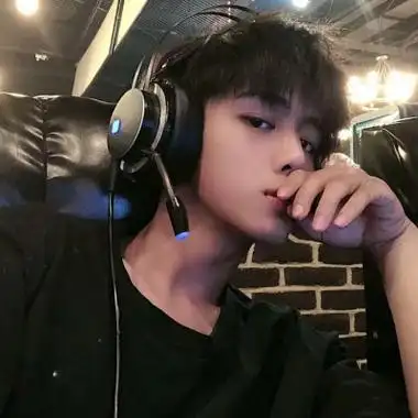 帅哥头像真人冷酷高清