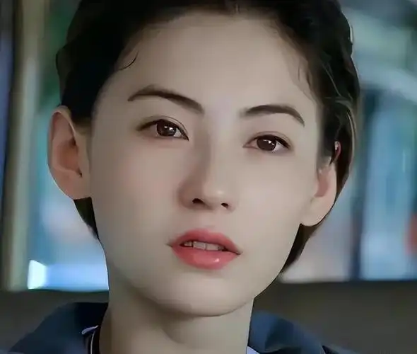 人前很清纯,人后却疯狂?这4位情史混乱的女星,才是"老司机"