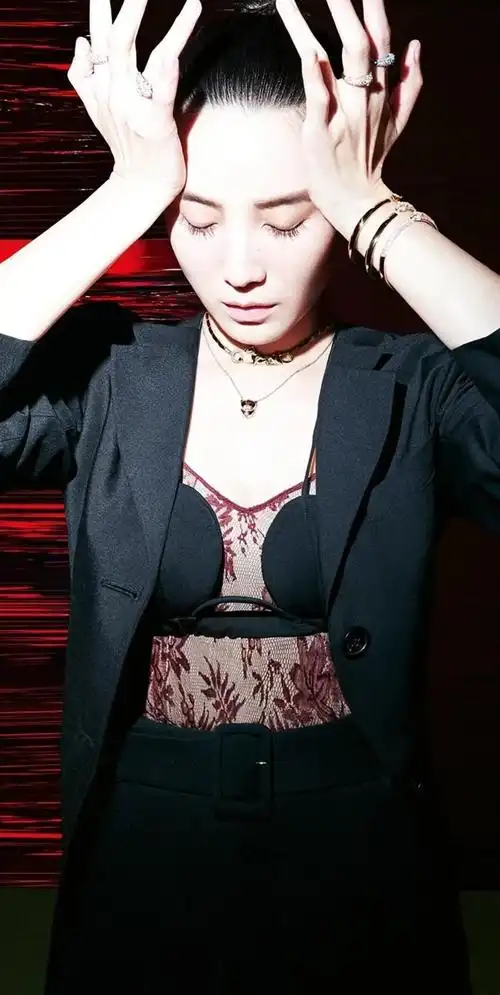 宋佳高清冷艳美照,美艳动人!__财经头条