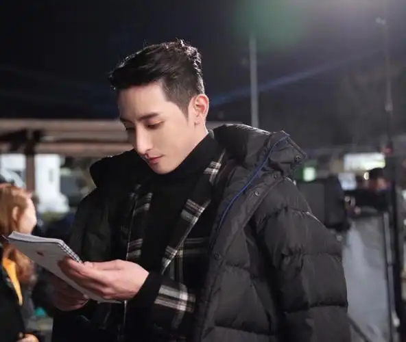 金英光李秀赫秀爱主演韩剧住在我家的男人