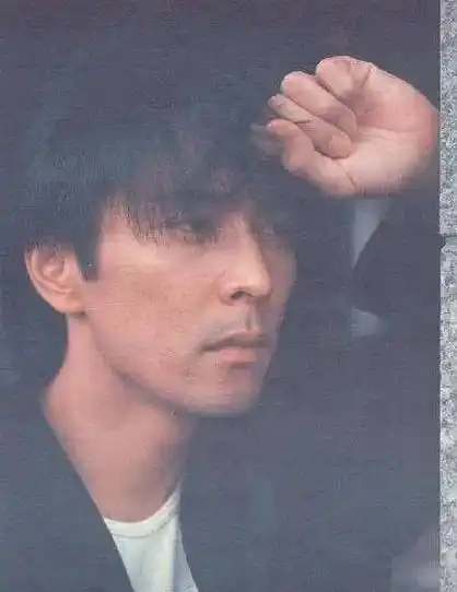 原创他是国外情歌王子被称为原唱高手两次退出歌坛复出仍是巅峰