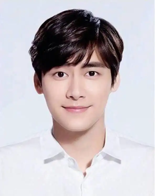 7位男明星证件照,鹿晗,杨洋,黄景瑜,王俊凯,谁是你的爱豆?