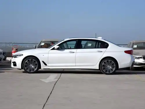 外观 111张 中控 960张 座椅 979张 细节 944张 猜你喜欢 宝马5系