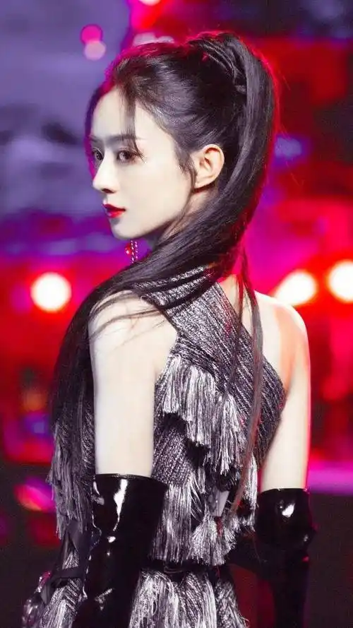 原创安利一波福利演员赵丽颖的50张无水印壁纸