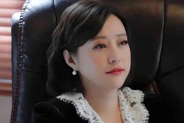 当时郝蕾拍摄的那一些文艺片,哪怕是现在拿出来看,都让人觉得娱乐圈里