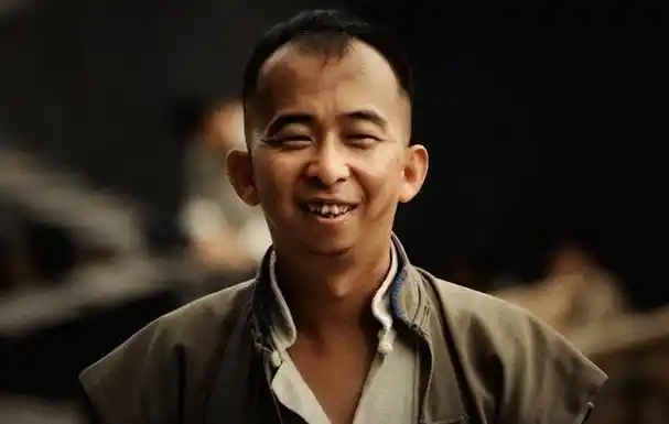 第一丑星巨兴茂娶了美妻用24年逆袭成亿万导演你相信吗