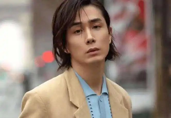 那么爱安以轩的李承铉,为什么最终会选择戚薇?_感情_网友_恋情