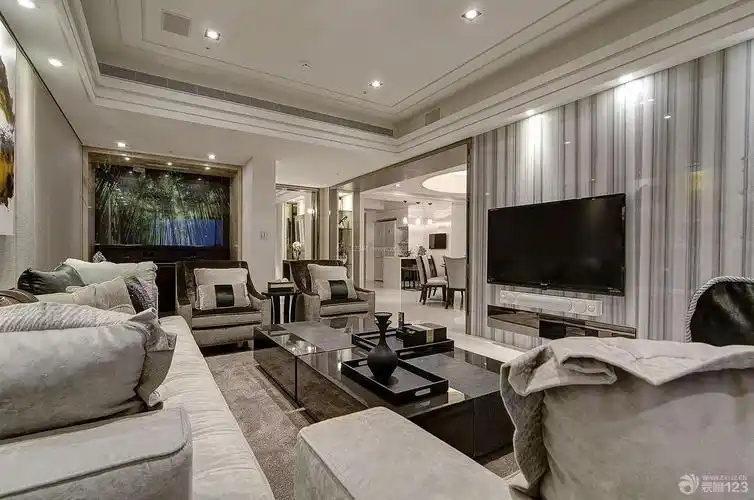 三室两厅现代客厅天花板吊顶装修设计图