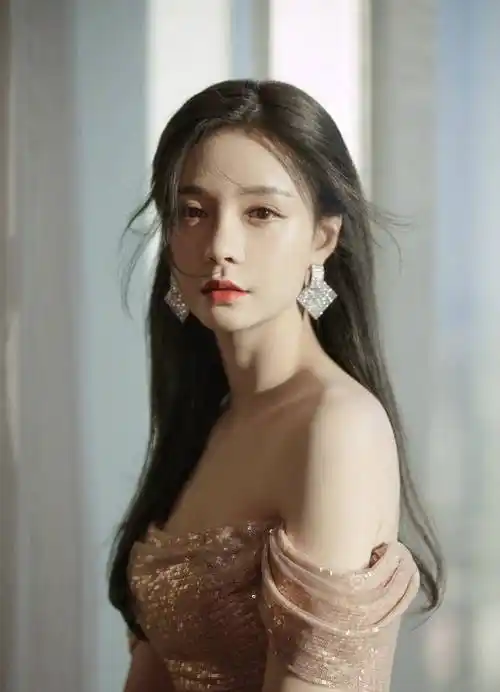 原创沈梦辰17岁视频曝光与现在反差明显网友说和杜海涛长得好像