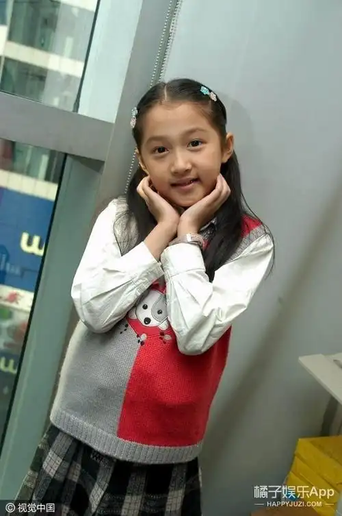 【娱乐快讯】|关晓彤童年照片合集,每一张都超可爱哦!