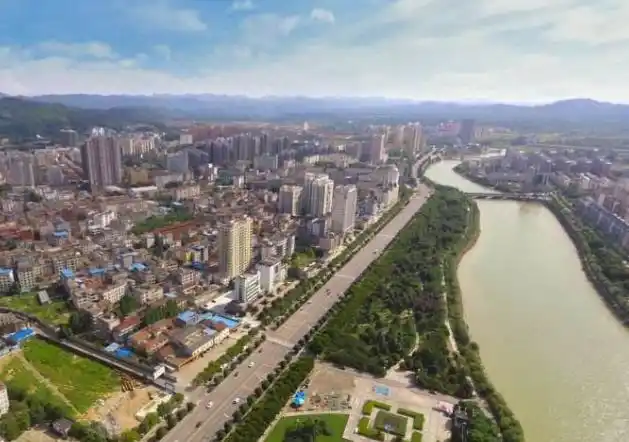 湖北省一个县人口超40万距咸宁市区40公里