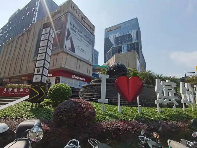 南宁良庆五象大道南宁绿地中心写字楼出租-南宁58同城