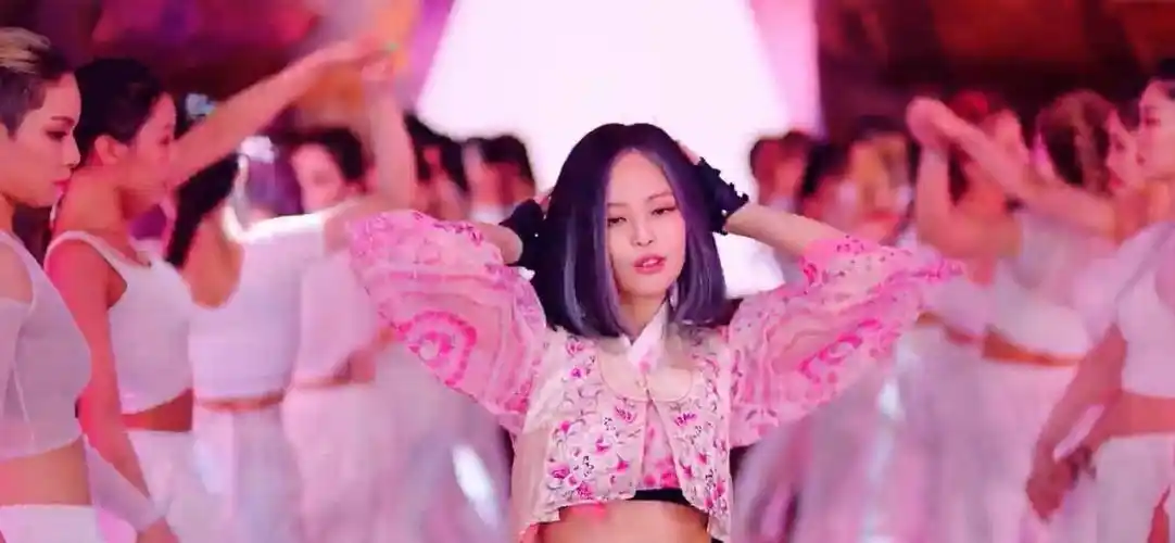 blackpink把韩服穿出性感潮味!jennie,rosé同款最便宜千元可入手