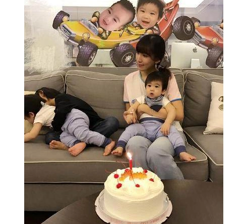 林志颖的三个孩子图片