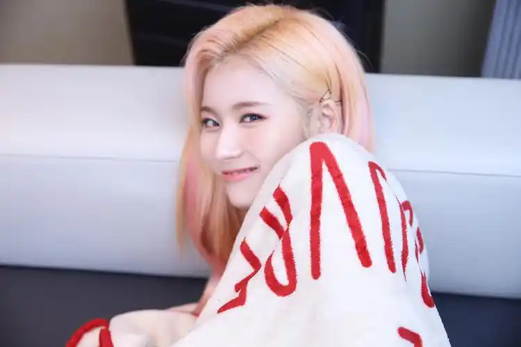 twice凑崎纱夏sana - 堆糖,美图壁纸兴趣社区