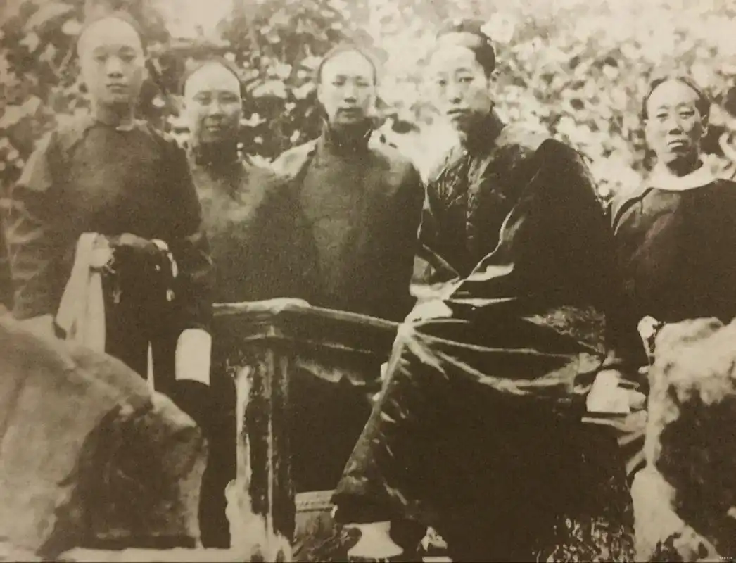 隆裕太后葬礼老照片,清末皇室的最后一场国葬