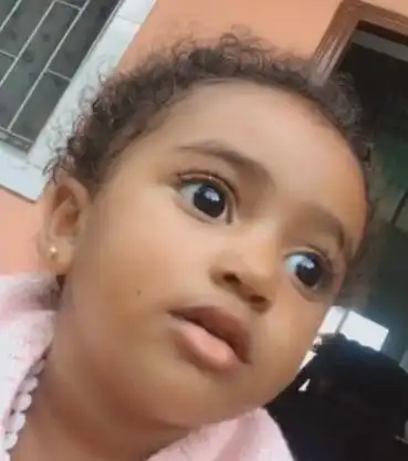 混血宝宝好可爱,讨人喜欢,好想拥有