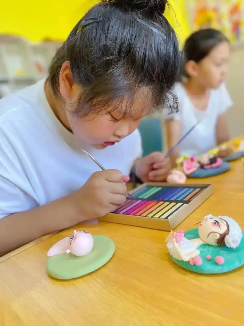 高年级宝贝可约人物粘土课.#少儿美术教育 #学转赤峰于老师  - 抖音