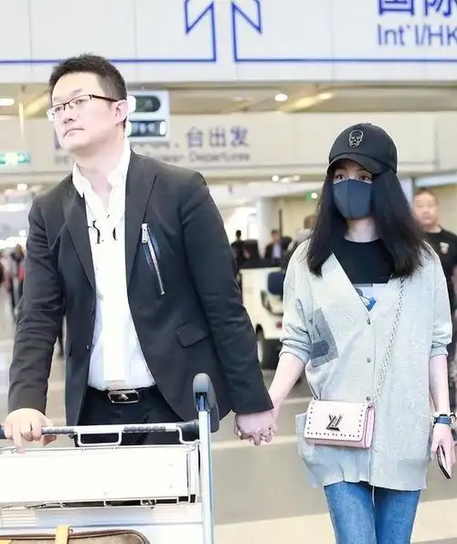 原来他就是"国民女友"姚笛的老公,难怪姚笛能逆转局势