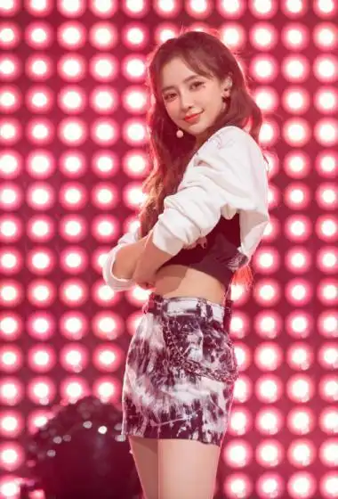 angelababy杨颖跨次元新星双马尾舞台照图片810