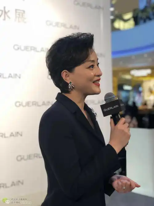 杨澜站台娇兰精品香水概念店开幕 "澜香水"全国首发