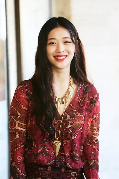 崔雪莉#150915 纽约时装周 tory burch秀场 99那天的红裙和漂亮脸蛋