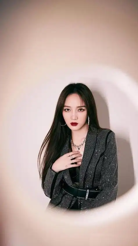 2022年丨孟佳代言费(肖像照片授权两年报价)-新城商务网