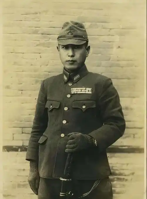 1942年,游击队长未经组织同意,跟日军军官吃饭,聂帅这样处理