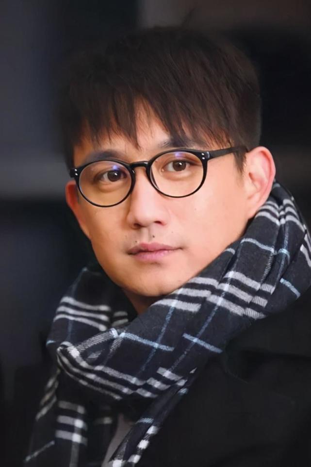 前卫与儿子一起"疯",84岁仍拍戏甘当绿叶|黄磊|黄小立|孙莉|刘若英