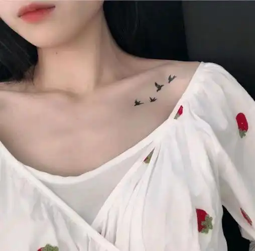 判断你是哪一类型的锁骨一字锁骨被公认最好看u型锁骨有骨感美