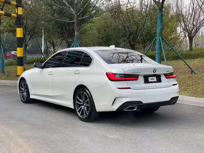 宝马 宝马3系  2021款 320i 运动套装图片