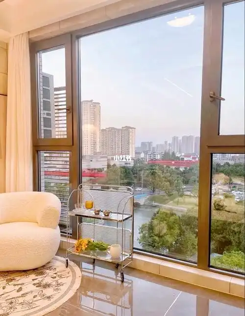 封阳台大视野落地窗