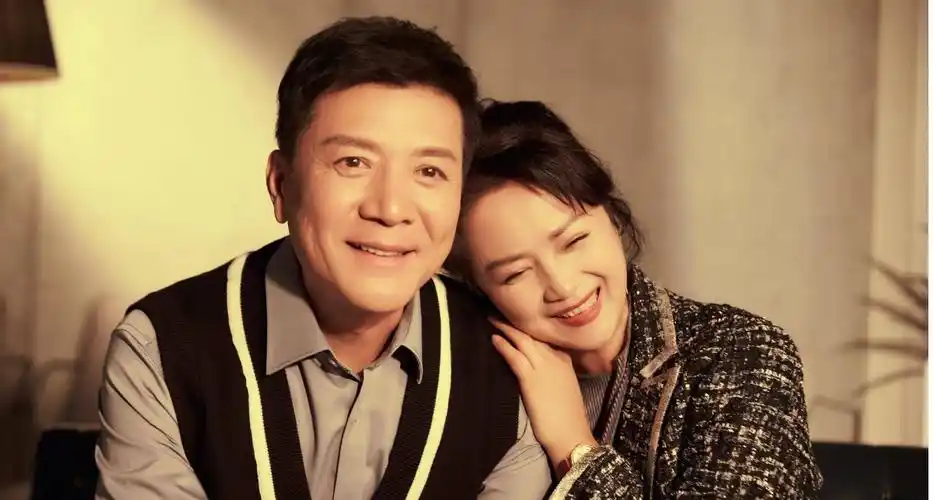 演员奚望:在继父刘之冰支持下离婚,带着女儿的她,现在怎样了?