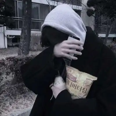 真人遮脸帅气男生头像