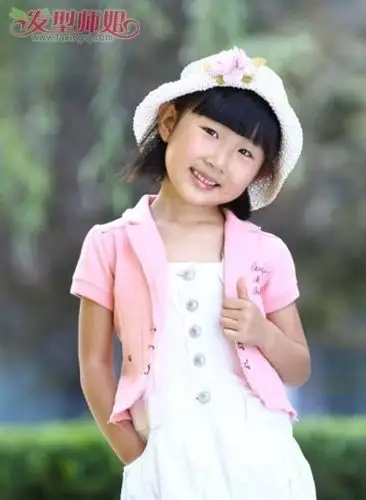 儿童发型 >> 小女孩短头发扎发发型 六岁小女孩发型扎法(3)2016-12-25