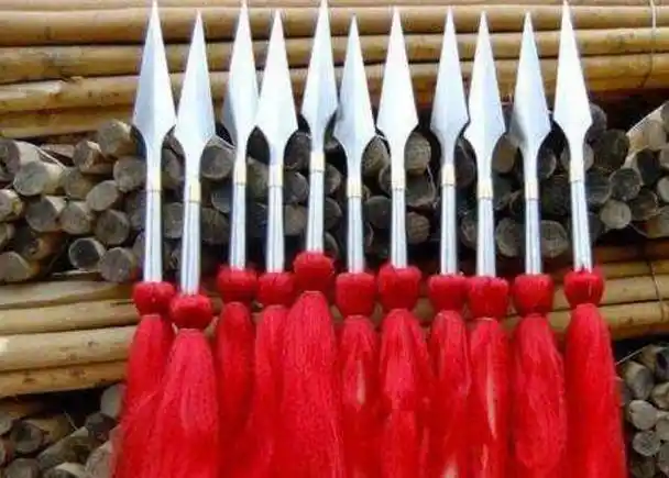 长枪上,为什么要装个红缨,不是为了装饰,而是有大用处_原因_的武器